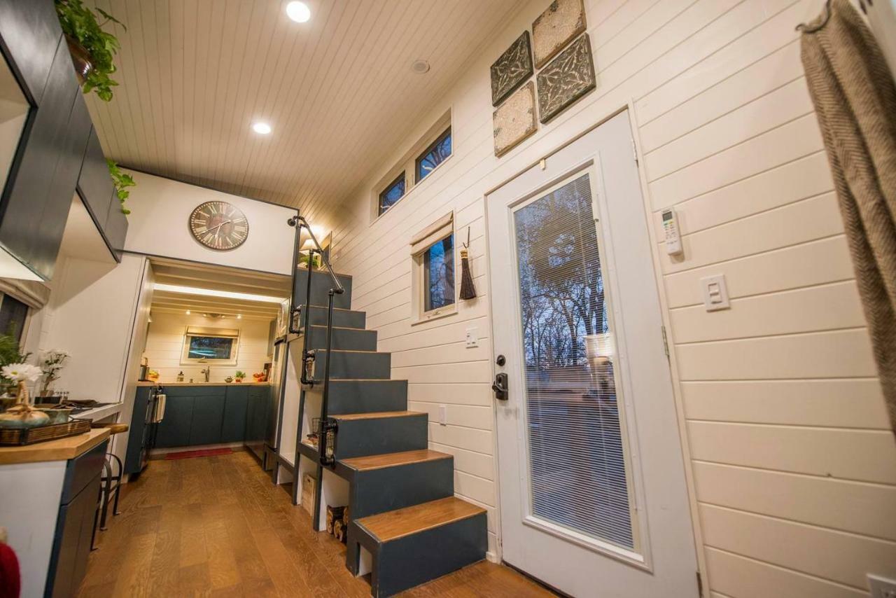 Montana Escape Elegant Tiny House In Waco Near Magnolia Villa Buitenkant foto