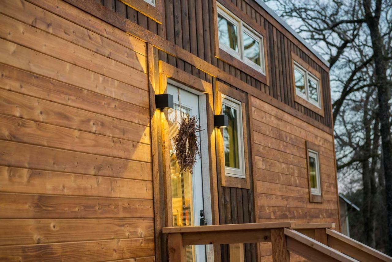Montana Escape Elegant Tiny House In Waco Near Magnolia Villa Buitenkant foto