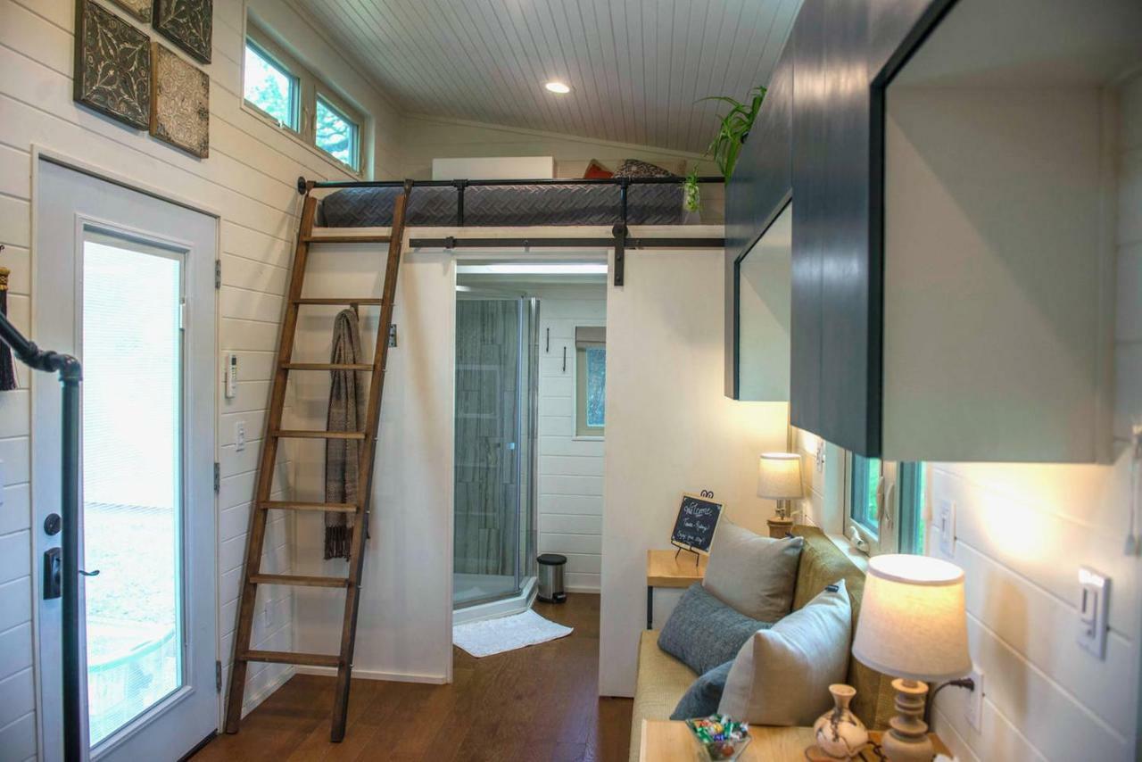Montana Escape Elegant Tiny House In Waco Near Magnolia Villa Buitenkant foto